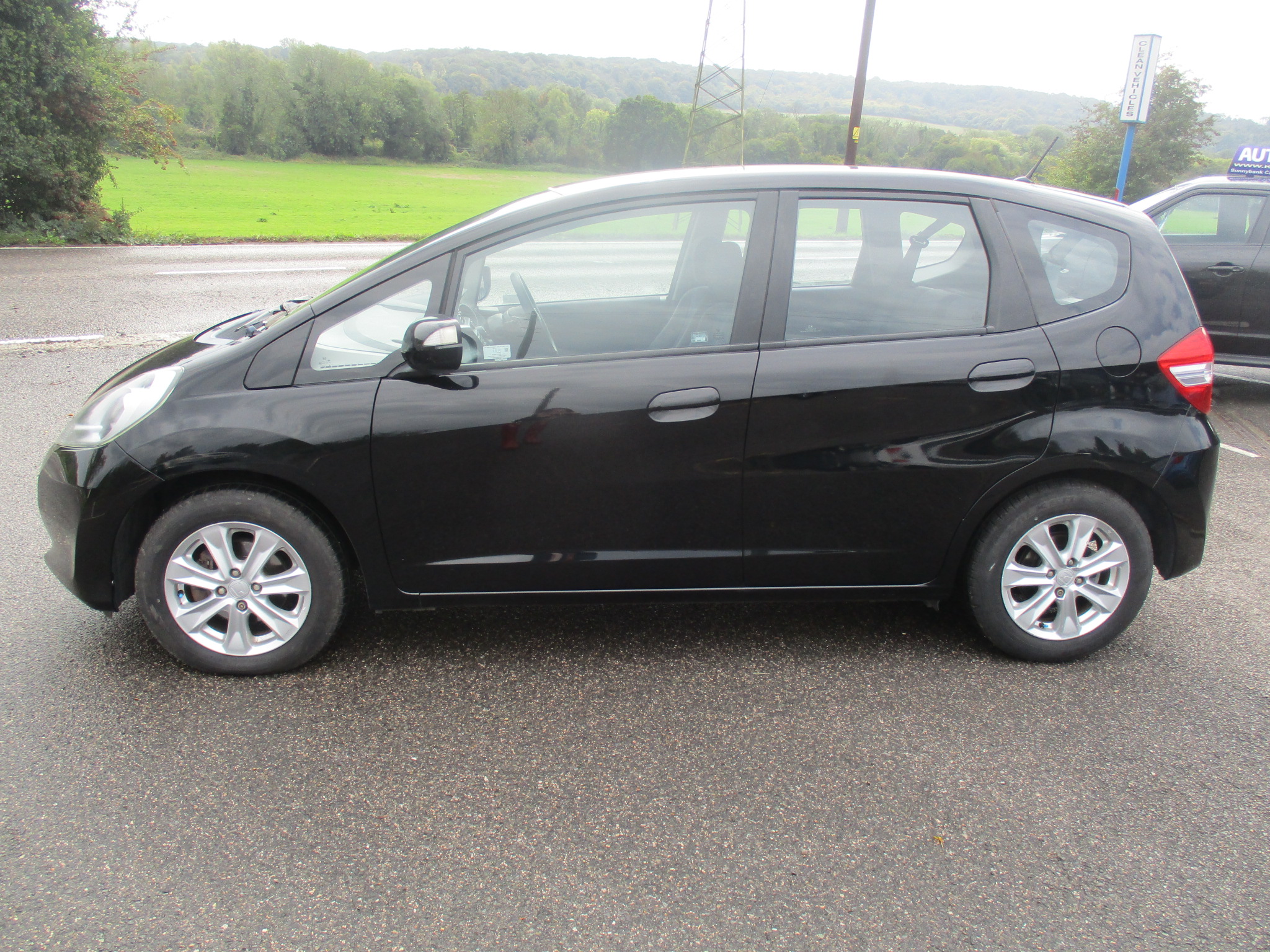 HONDA JAZZ 1.4 I-VTEC ES (AUTO) 2011